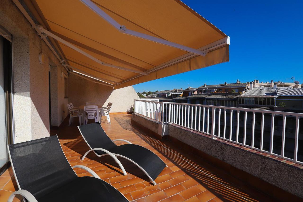 Апартаменти Differentflats Casalmar Салоу Екстер'єр фото