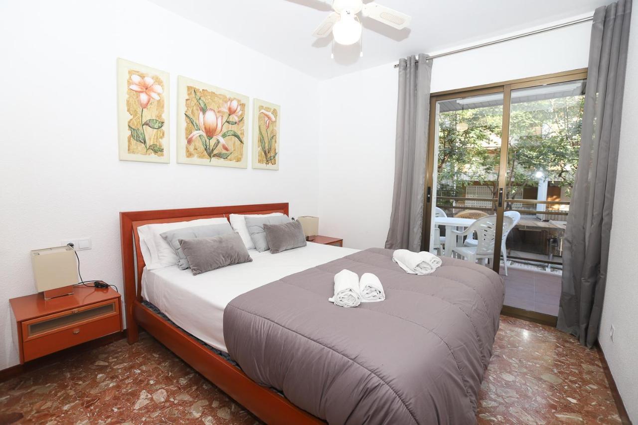 Апартаменти Differentflats Casalmar Салоу Екстер'єр фото